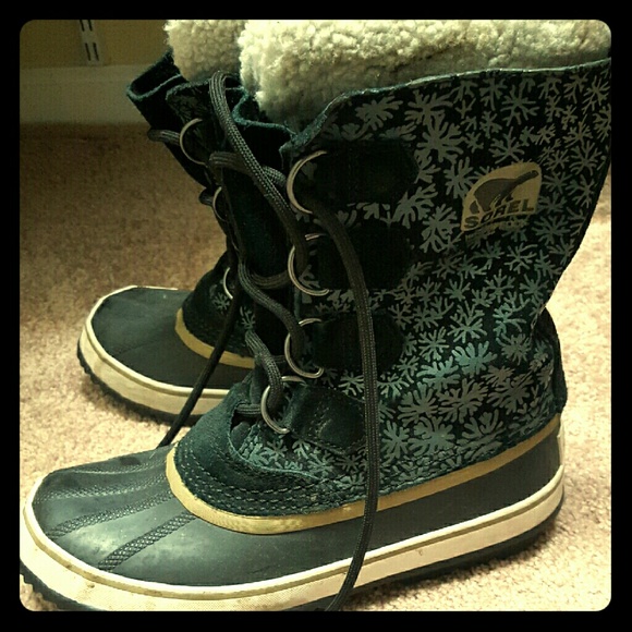 Sorel women's snow boots