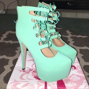 Turquoise heels size 8