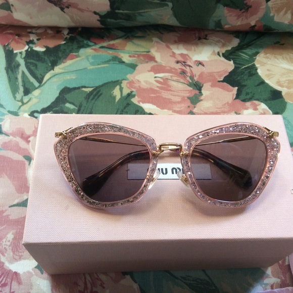 SOLD - Picture 2 of 4