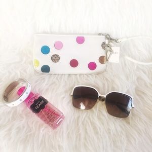 🎀Brand New Coach Wristlet🎀