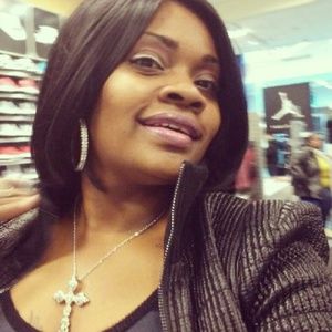 Meet your Posher, Latrice