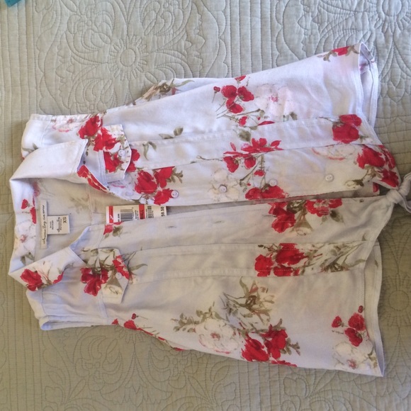 American Rag sleeveless button-up - Picture 3 of 4