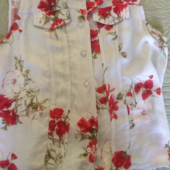 American Rag sleeveless button-up - Picture 4 of 4