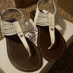 Steve Madden Stagge white sandles