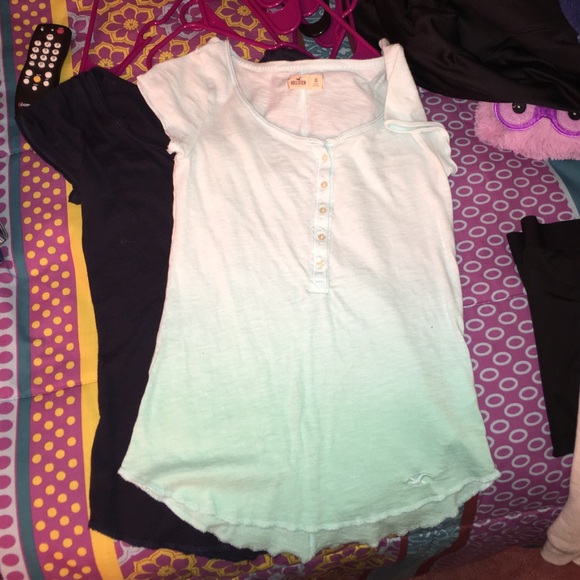 BUNDLE: 2 Hollister Tee Shirts