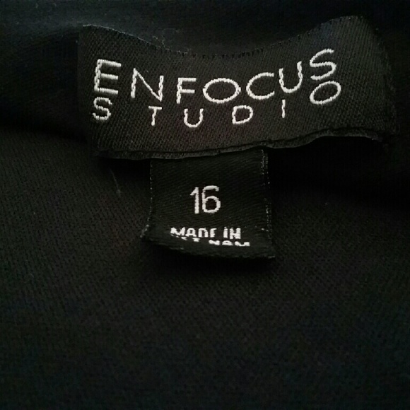 Spring Flutter Sleeve Dress - Picture 3 of 4