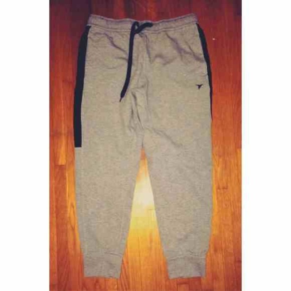 old navy joggers😁