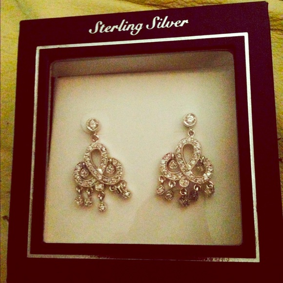 Dazzling Chandelier Earring