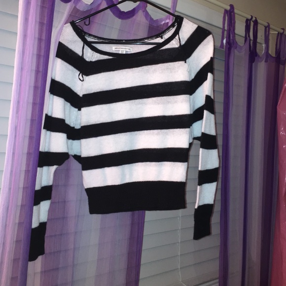 AE Sweater crop top