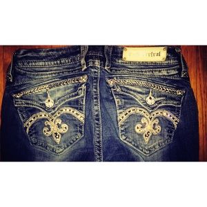 size 31 rock revivals❤️