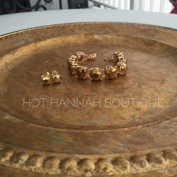 🆕 Metallic Gold Bracelet - Picture 3 of 4