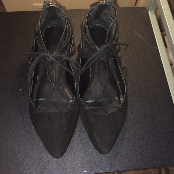 Black Dorsi Lace-up Flats