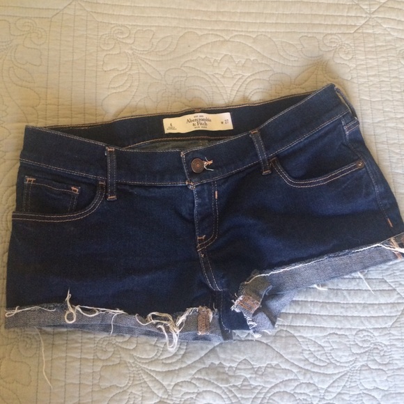 Darkwash Abercrombie&Fitch cuffed shorts