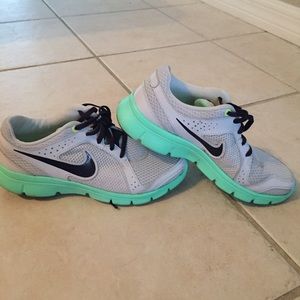 Nikes like new!