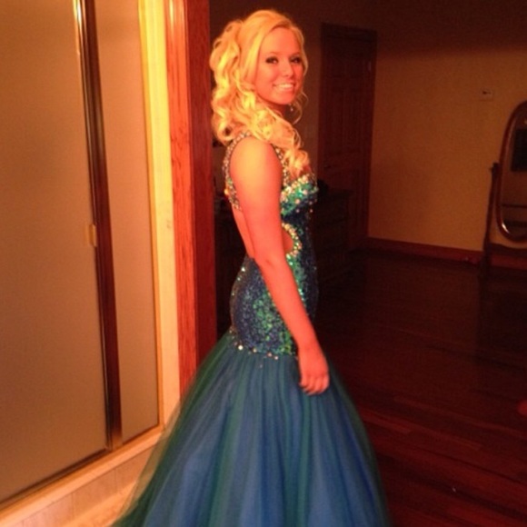 Gorgeous Mermaid Style Blue Prom Dress - Picture 2 of 3