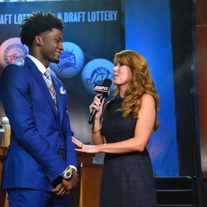 Meet your Posher, Caitlin