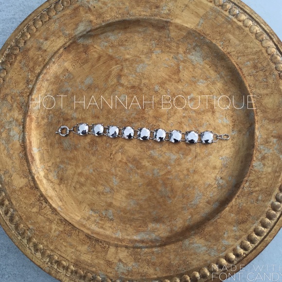 🆕 Platinum Metallic Bracelet - Picture 2 of 4