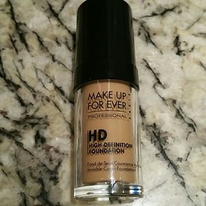 Make Up Forever HD High Definition Foundation