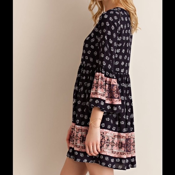 💕 SALE 💕Harper Floral Print Lace-Up Dress - Picture 3 of 4