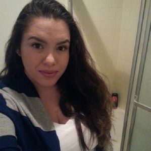 Meet your Posher, Jasmin