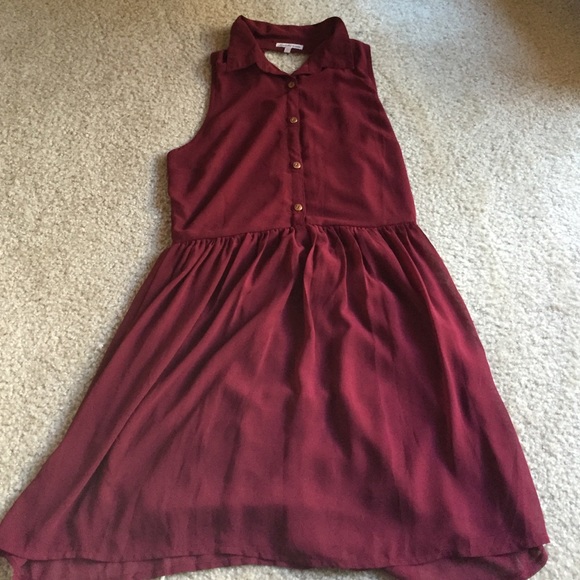 Gorgeous collared red dress