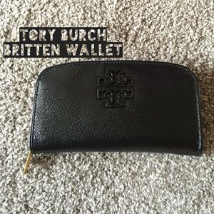TORY BURCH patent Britten continental wallet