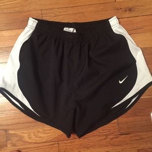Black nike shorts