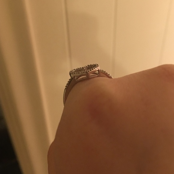 Diamond heart ring - Picture 2 of 4