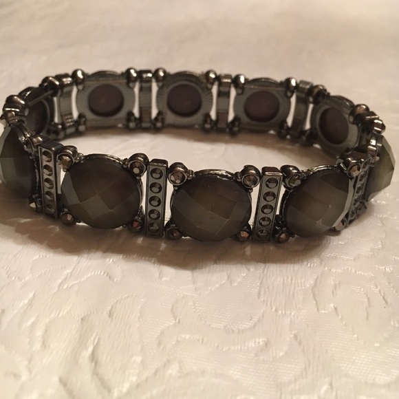 Stretchy Gem Bracelet