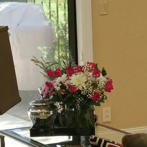 Meet your Posher, Iris