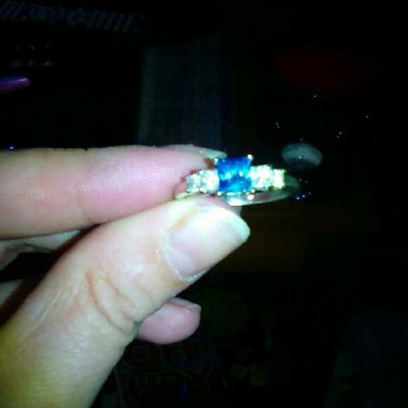 Ring - Picture 2 of 3