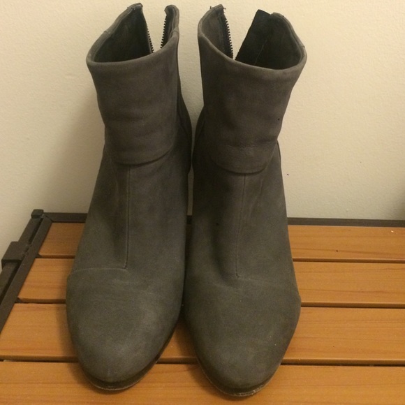 NEW Newbury ankle boot, worn under 5 times.