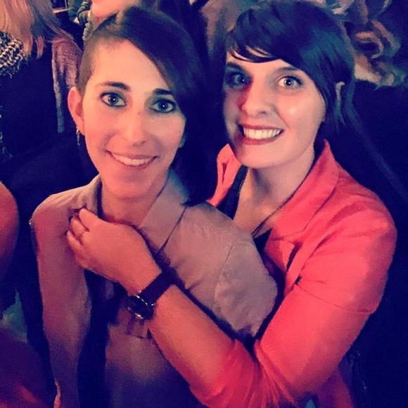 Meet your Posher, Amber - Picture 1 of 1