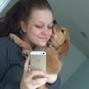 Meet your Posher, Olivia