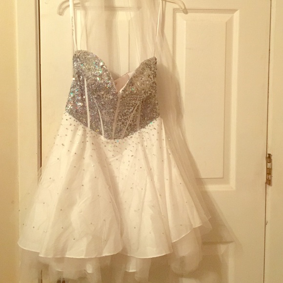White homecoming cocktail dress. Perfect condition