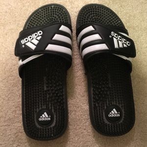 Adidas adissage slide
