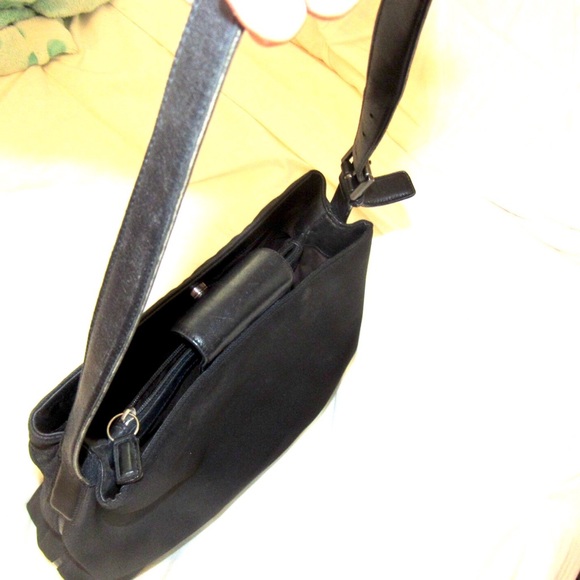 BLACK COACH PURSE - Picture 3 of 4