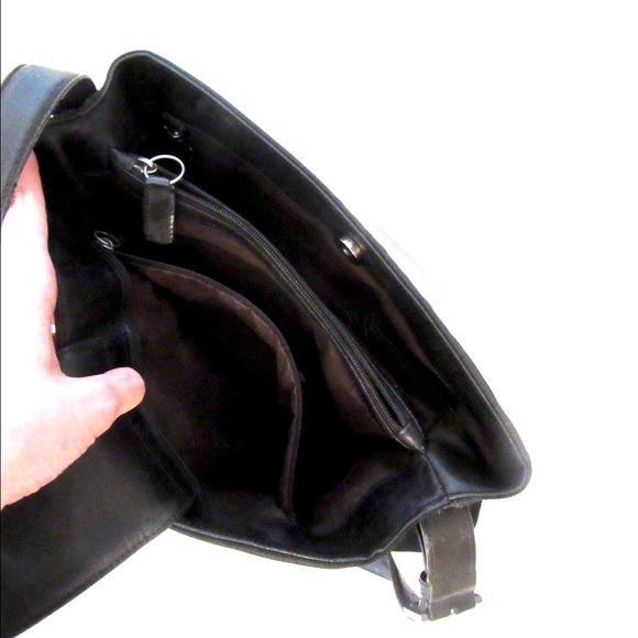 BLACK COACH PURSE - Picture 4 of 4