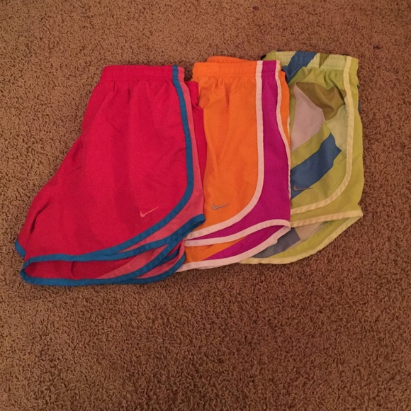 3 pairs of Nike shorts for $40 or 1 pair for $15 - Picture 1 of 2