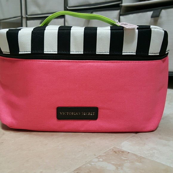 NWT Victoria's Secret travel bag