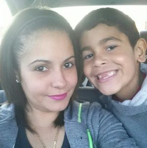 Meet your Posher, Yanira