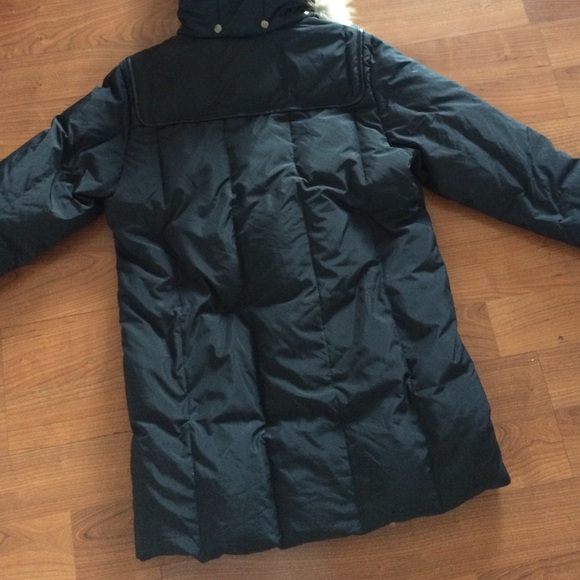 Black down puffer coat w/ faux fur - Picture 2 of 3