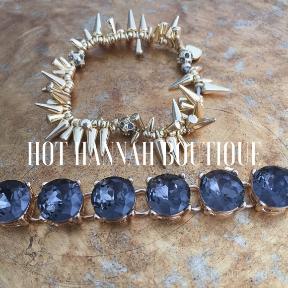 🆕 Bracelet- Gold Rivet Stretchy - Picture 4 of 4