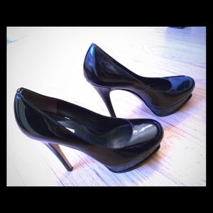 Vera Wang Platform Pumps