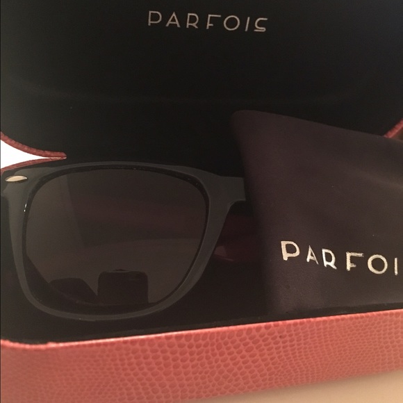 Tommy Hilfiger DM41 Wayfarer - Picture 4 of 4