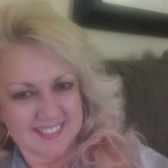 Meet your Posher, Kathie - Picture 1 of 1