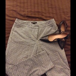 💕SALE💕White House Black market cropped pants