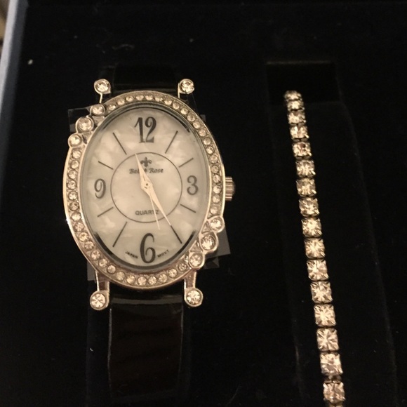 Watch. Necklace. Bracelet set. Gift box. - Picture 2 of 4