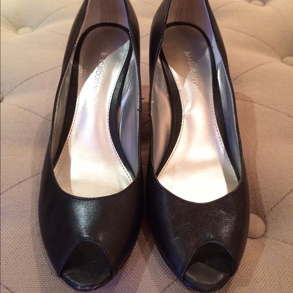 Peep toe pumps.