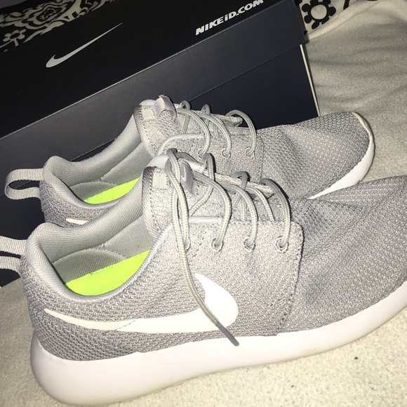 Wolf Grey Nike Roshe